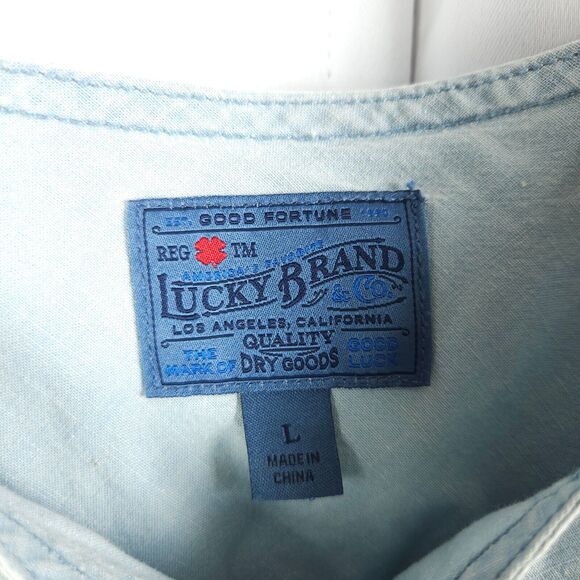 Lucky Brand Womens Large Blue Shrred Button Front Chambray Crop Top Shirt - Picture 2 of 8